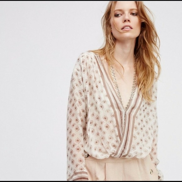 Free People One Peasant Top, size medium - Picture 1 of 10